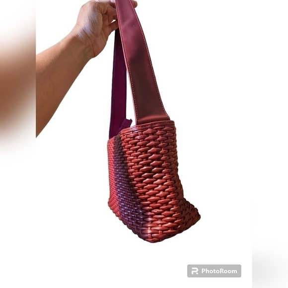 Kenneth Cole Reaction red basket weave purse. - Picture 4 of 8